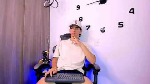 rhys_jagger_ online show from October 10, 6:41 am