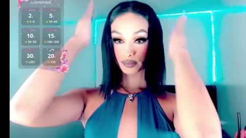 Rianna Garcia online show from December 17, 3:35 am