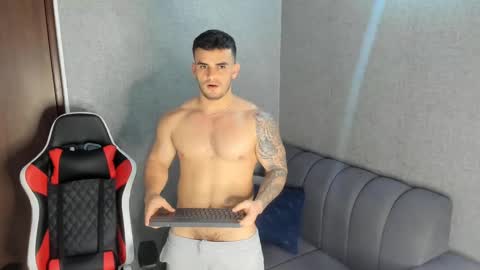 Snapshot of ricardogonzalez666 chatting on February 6, 11:04 pm ricardogonzalez666 online show from February 6, 11:04 pm