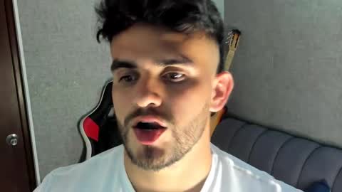 Snapshot of ricardogonzalez666 chatting on October 1, 11:36 pm ricardogonzalez666 online show from October 1, 11:36 pm