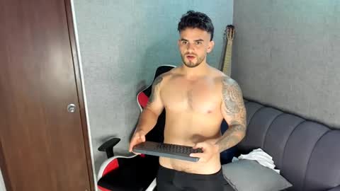 Snapshot of ricardogonzalez666 chatting on September 26, 12:51 am ricardogonzalez666 online show from September 26, 12:51 am