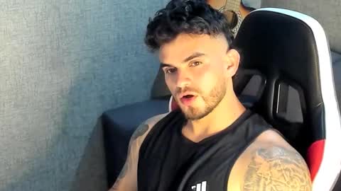 Snapshot of ricardogonzalez666 chatting on October 12, 11:28 pm ricardogonzalez666 online show from October 12, 11:28 pm