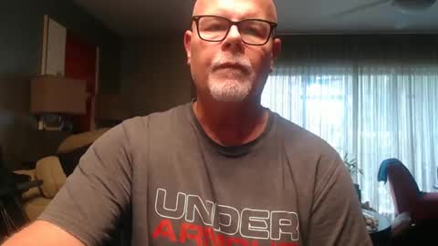 Snapshot of rich32937 chatting on September 28, 3:54 pm rich32937 online show from September 28, 3:54 pm