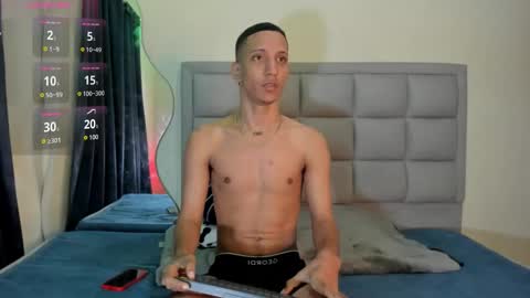 Rich4rd27  online show from December 1, 5:27 am