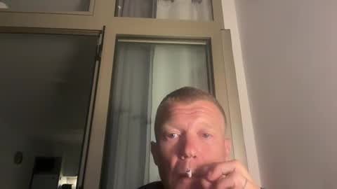 richiee3891 online show from June 5, 1:01 am