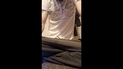 richieeb20 online show from April 22, 2:41 am