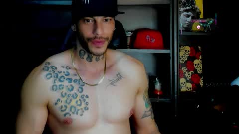 Snapshot of rickg_oficial chatting on October 20, 11:43 pm RICKG online show from October 20, 11:43 pm