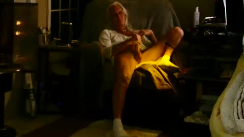 Snapshot of ricks4fun chatting on October 8, 5:02 am PINK HOLE TWINK online show from October 8, 5:02 am