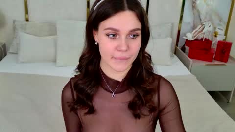 Rihanna online show from December 20, 6:48 pm