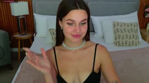 Rihanna online show from September 11, 6:09 pm