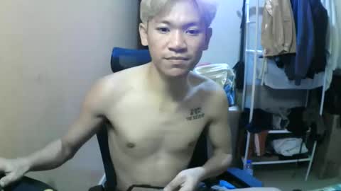 riiichie12 online show from October 25, 8:35 am