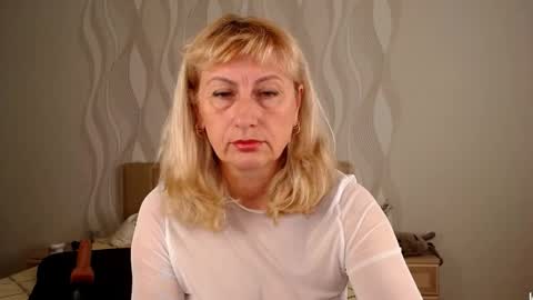 Snapshot of riley_annet chatting on September 27, 6:00 am Riley online show from September 27, 6:00 am