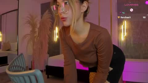 Riley Sierra online show from June 12, 1:10 pm