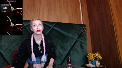 rileylannax online show from April 3, 2:40 am