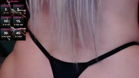 rileylannax online show from May 12, 3:37 am