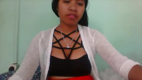 Snapshot of rinah856024 chatting on September 27, 12:36 pm rinah856024 online show from September 27, 12:36 pm
