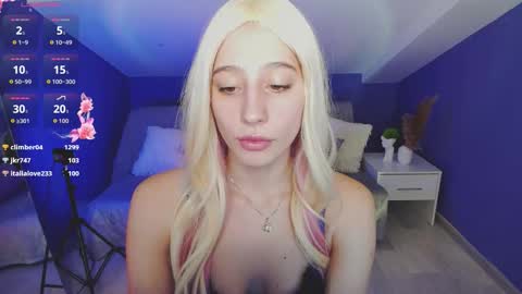 Emilia online show from October 18, 4:33 pm