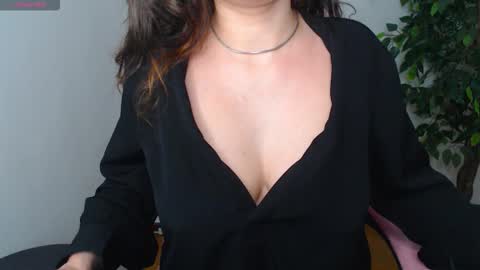 Snapshot of ripe_cherries chatting on September 22, 8:13 pm Ripe cherries online show from September 22, 8:13 pm