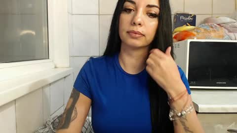 riri_mojo_92 online show from April 21, 8:05 pm