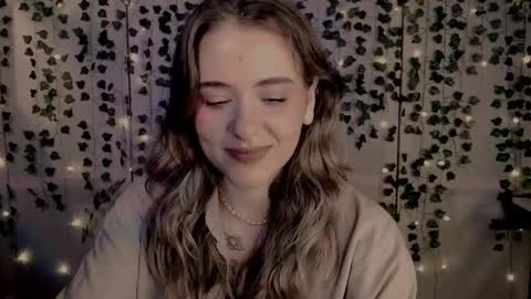 Snapshot of risha_laass chatting on February 8, 8:10 pm risha_laass online show from February 8, 8:10 pm