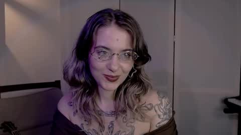 Snapshot of risha_laass chatting on December 5, 7:22 pm risha_laass online show from December 5, 7:22 pm