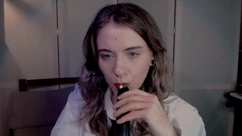 Snapshot of risha_laass chatting on December 6, 4:33 pm risha_laass online show from December 6, 4:33 pm