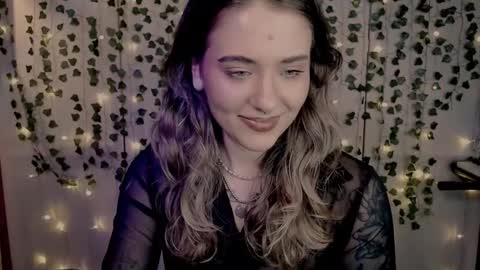 Snapshot of risha_laass chatting on February 1, 7:23 pm risha_laass online show from February 1, 7:23 pm