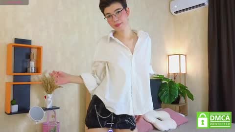 Agnes online show from March 7, 7:52 am