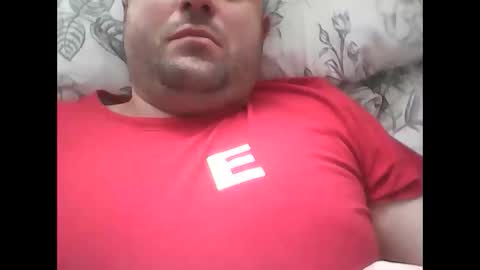 Snapshot of ro112458 chatting on October 26, 10:49 am rosta online show from October 26, 10:49 am