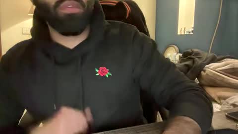 roamexotic online show from December 24, 11:44 pm