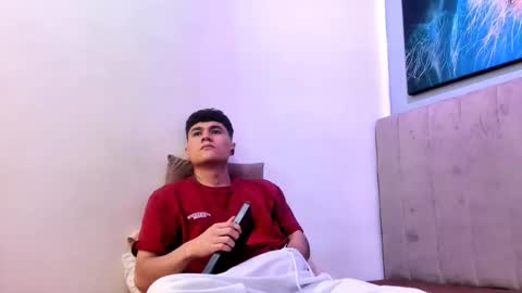 Snapshot of roan_birkin chatting on September 22, 8:46 pm Roan Birkin online show from September 22, 8:46 pm