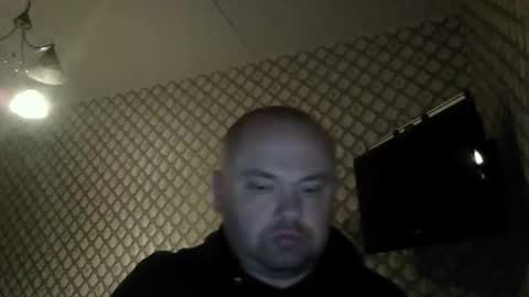 rob18997 online show from December 17, 4:36 pm