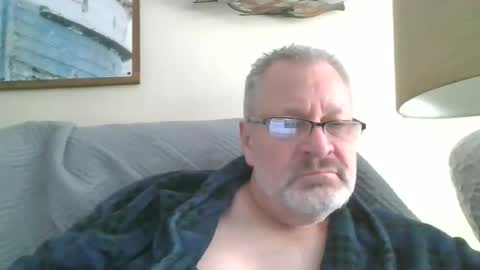rob872217 online show from December 20, 8:01 pm