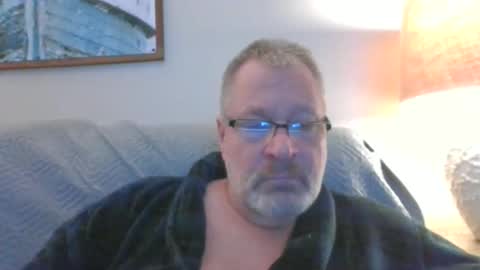 rob872217 online show from December 22, 9:33 am