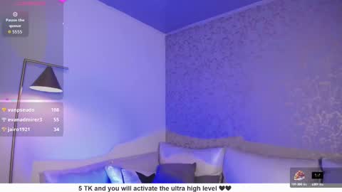 Snapshot of robbinblaze chatting on September 30, 9:47 pm Robbin online show from September 30, 9:47 pm