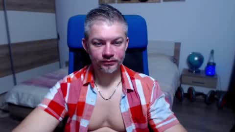 robbyshawz online show from December 17, 5:47 am