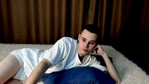 robert10211 online show from February 4, 10:41 am