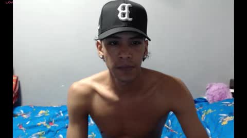 robert_kingg online show from February 7, 7:55 am