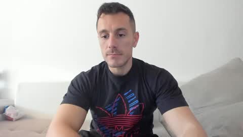 roberto4ever online show from April 10, 11:26 am