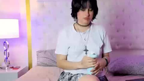 Snapshot of robinbennett chatting on September 11, 1:45 pm robin D online show from September 11, 1:45 pm