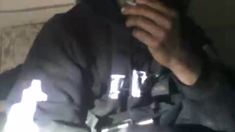 R online show from December 19, 11:39 am