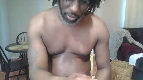 Snapshot of robo_cox chatting on December 4, 10:13 pm BBC America online show from December 4, 10:13 pm