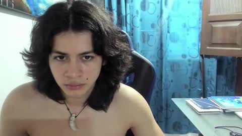 Snapshot of roca_inca chatting on December 10, 10:05 pm roca inca online show from December 10, 10:05 pm