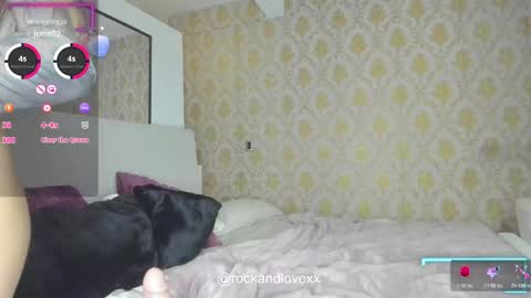 Samantha Estephania  online show from May 16, 10:36 am