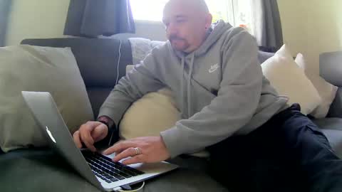 Joey online show from March 4, 10:57 am