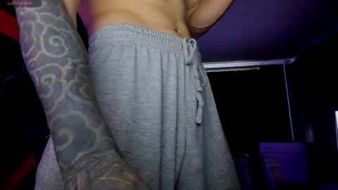 Snapshot of rodarri chatting on September 25, 5:14 am MY NAME CAN SEE ALL MY CUM VIDEO BUY FAN SUB. online show from September 25, 5:14 am
