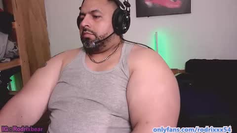 rodrixxx54 online show from October 3, 12:42 am