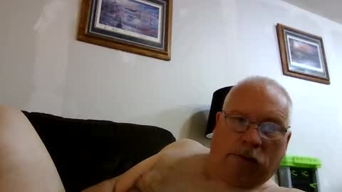 rodstud641 online show from October 31, 11:21 am