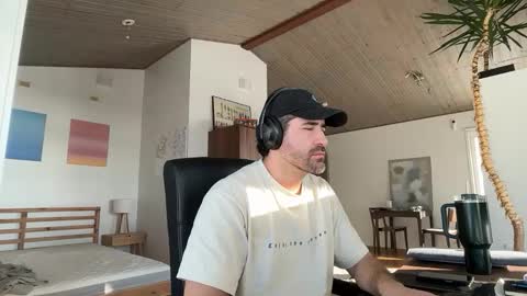 Roger Sterling online show from February 18, 11:54 am