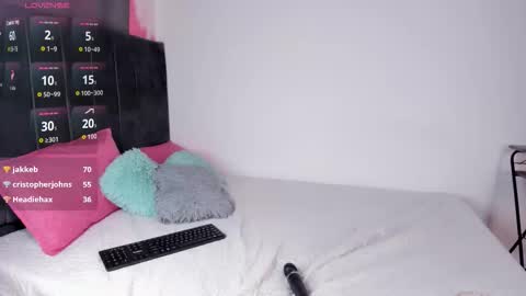 rojita30 online show from December 19, 6:42 am